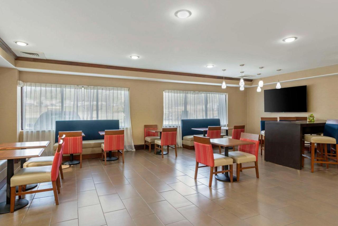 Comfort Suites At Kennesaw State University Екстер'єр фото